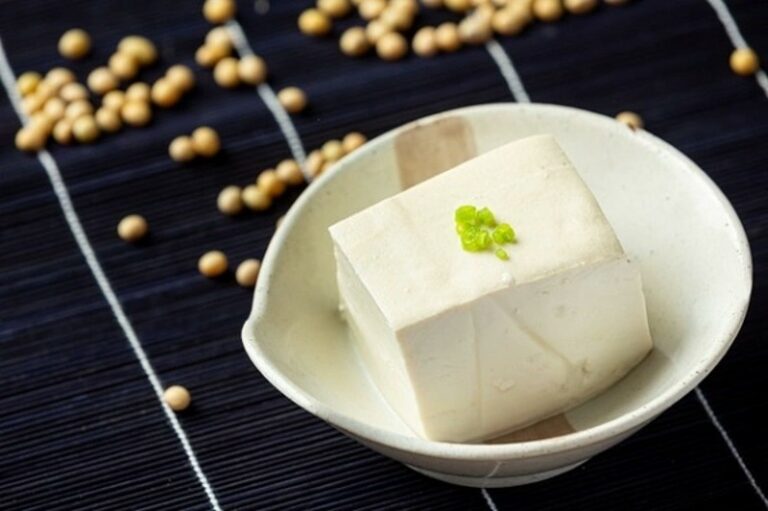 100g đậu phụ trắng bao nhiêu calo?