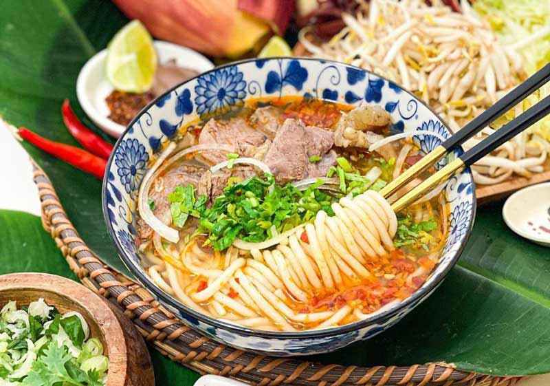 100g bún bò bao nhiêu calo?